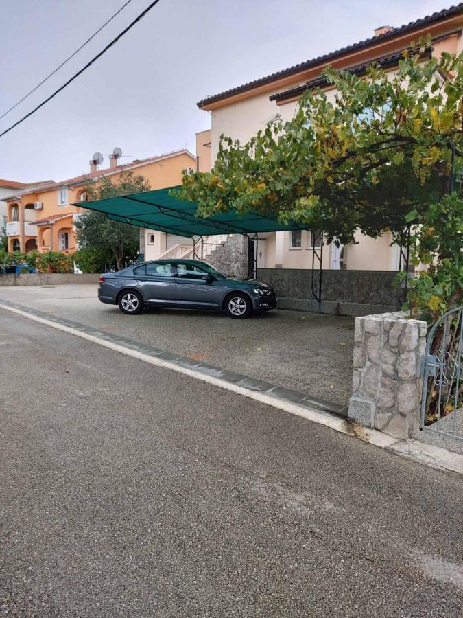 Apartmani Anita Malinska Exteriér fotografie