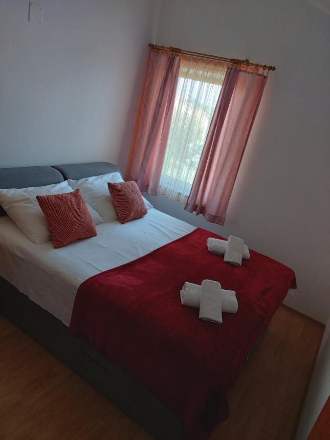 Apartmani Anita Malinska Exteriér fotografie