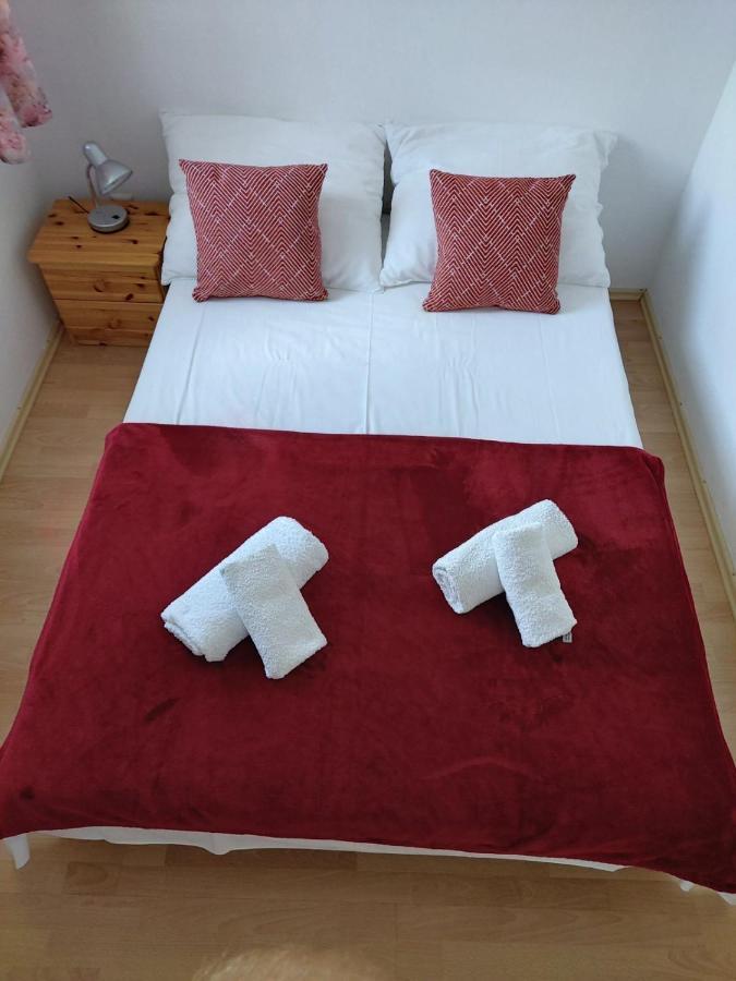 Apartmani Anita Malinska Exteriér fotografie